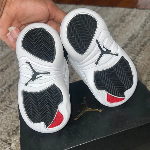Jordan Black and White (Size 4C) great condition!