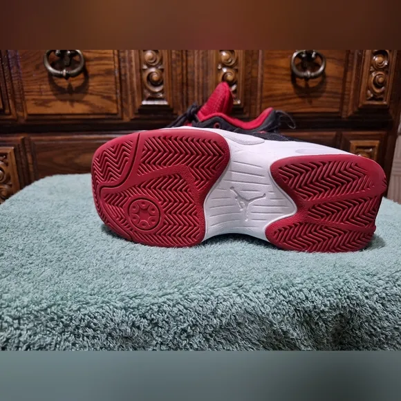 Jordan Boy's Max Aurora 6