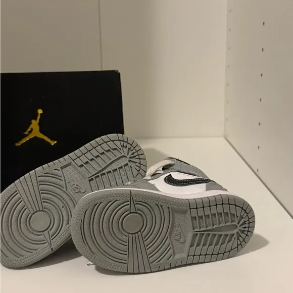 Jordan Kids Sneakers - Black, Gray, White