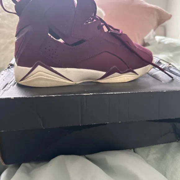 Jordan Kids Sneakers in Burgundy and Cream