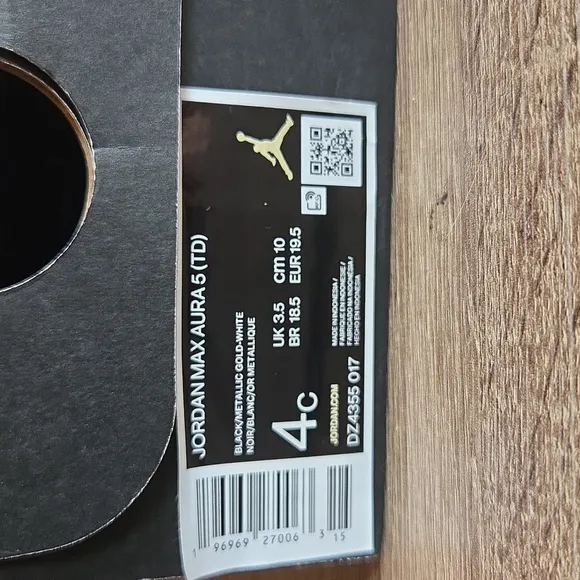 JORDAN MAX AURA 5(TD)