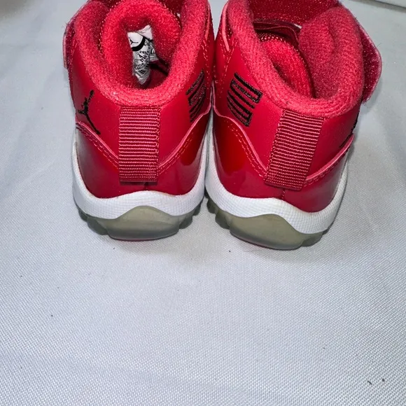 Jordan Red Mesh Sneakers for Everyday Wear