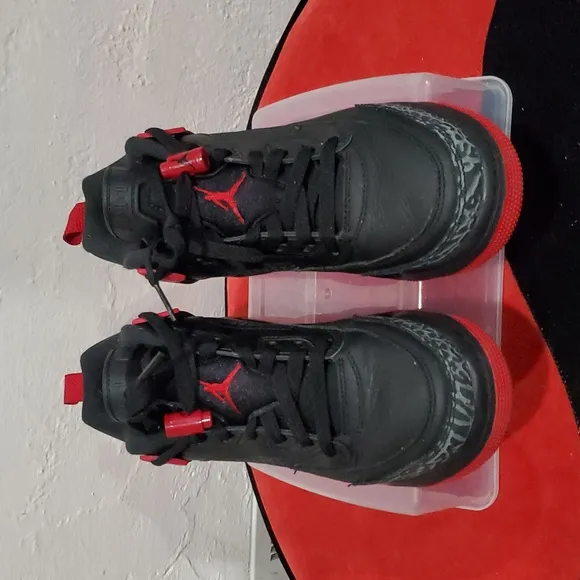 Jordan Spizike Low Bred Sneakers In Black And Red Size 6Y