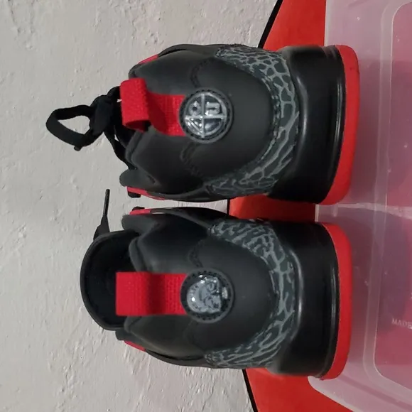 Jordan Spizike Low Bred Sneakers In Black And Red Size 6Y