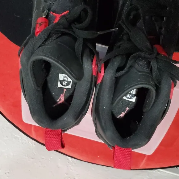 Jordan Spizike Low Bred Sneakers In Black And Red Size 6Y