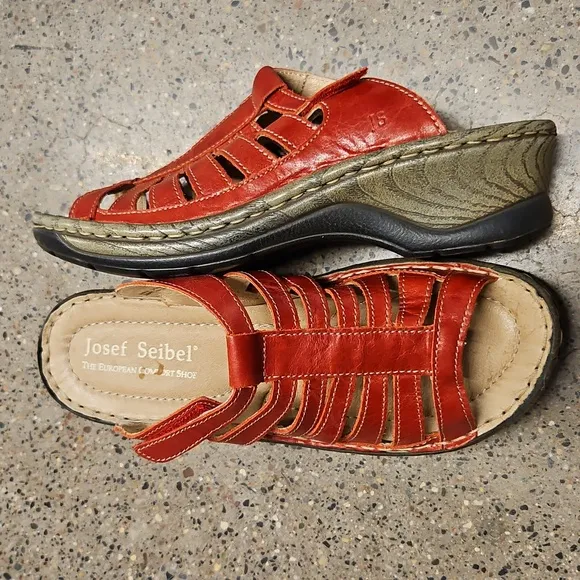 Josef Siebel Women's Claudia Red Leather Sandals Like New Size 39