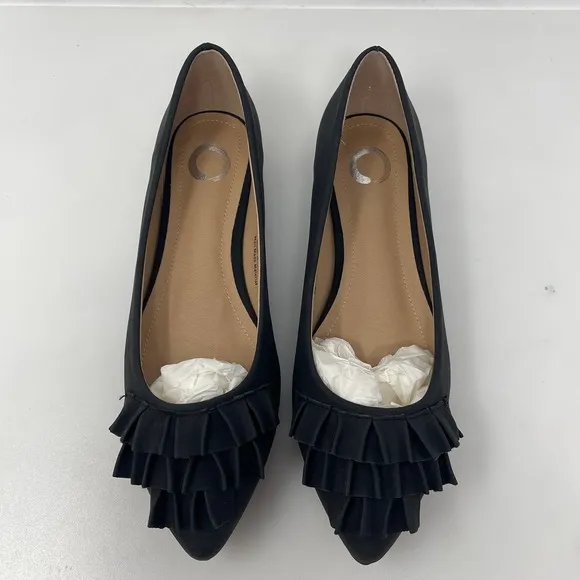 Journee Collection Judy Ruffled Pointed Toe Flats in Black Size 8‎ M New in Box