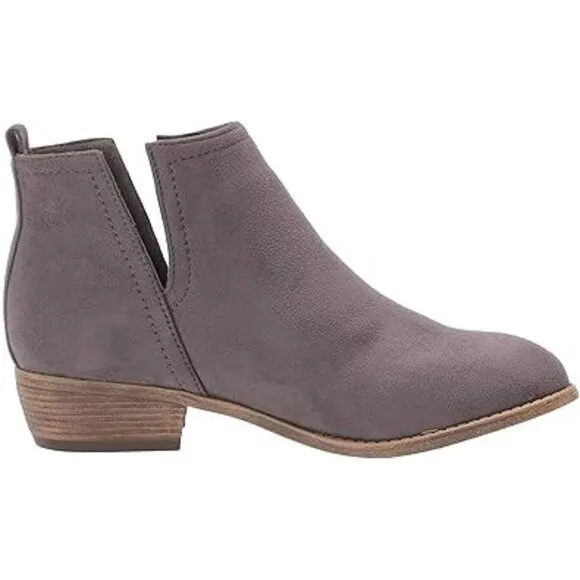 Journee Collection Womens Rimi Faux Suede Stacked Heel Ankle Boots Gray Size 8.5