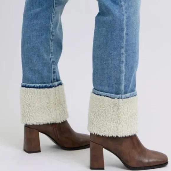 Judy Blue High-Rise Shearling Cuff Boyfriend Fit Jeans Straight Leg Denim Pants