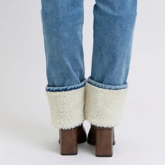 Judy Blue High-Rise Shearling Cuff Boyfriend Fit Jeans Straight Leg Denim Pants