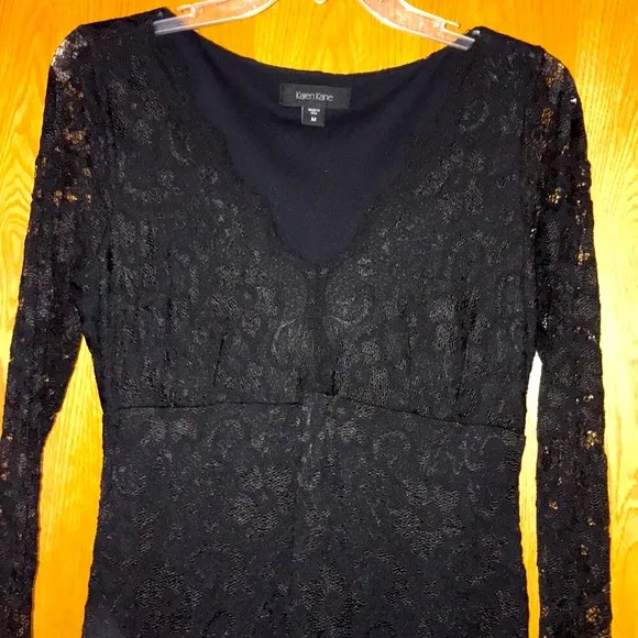 Karen Kane little black dress lace scalloped v neck empire waist cocktail EUC