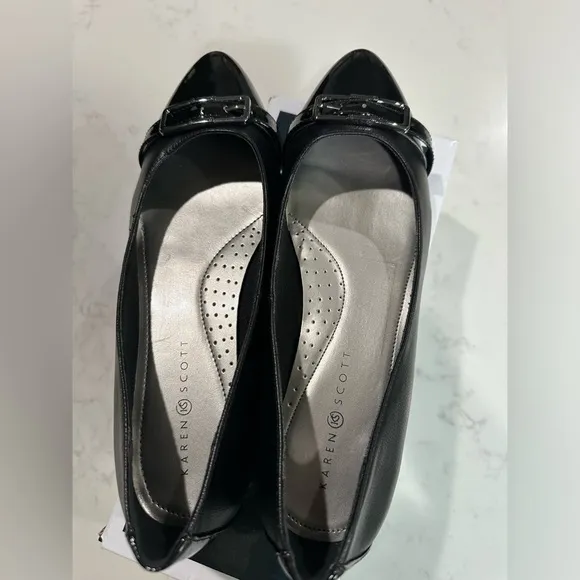Karen Scott Caddy Black Buckled Pointed Toe Flats Size 11M
