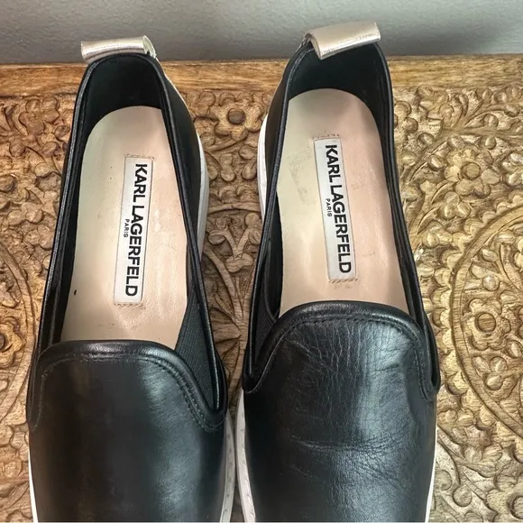 Karl Lagerfeld Paris Caralee Cap Toe Black/Gold Loafers/Sneaker Sz 5.5