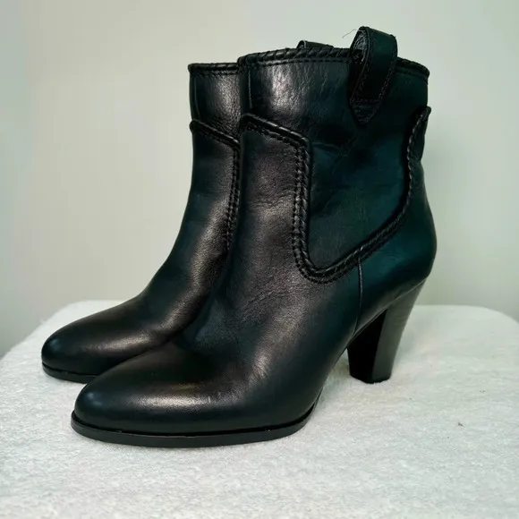 Karl Lagerfeld Paris ‘Provence’ Black Leather Western Ankle Boots Women’s Sz 7.5