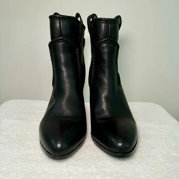 Karl Lagerfeld Paris ‘Provence’ Black Leather Western Ankle Boots Women’s Sz 7.5