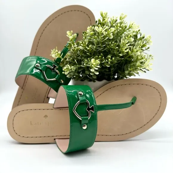 Kate Spade Cassis Patent Green Thong Sandals Size 9