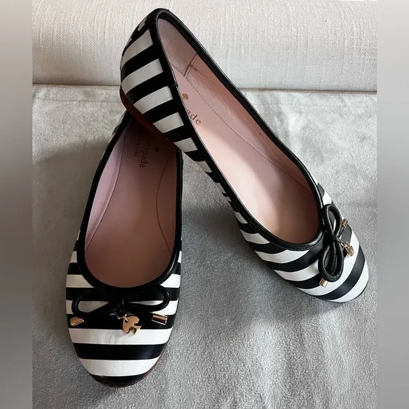 Kate Spade Willa Black &amp;‎ White Flats