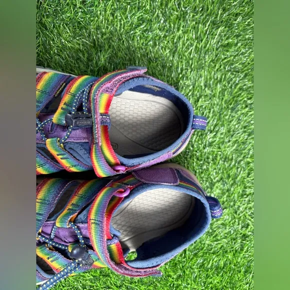 Keen Big Kids’ Newport H2 Sandals-Size: 4-Multi-Color-Preowned, Very Good Cond.
