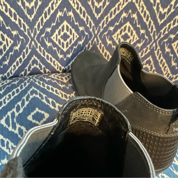 KEEN Morrison Chelsea Stacked Heel Ankle Boots, Black/Charcoal, Size 8