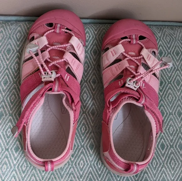 Keen Newport H2 Youth Sandals in Pink &amp; Rose