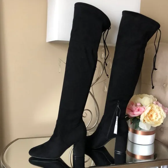 KELLY &amp; KATIE 3.5”Heel Black Over the Knee Boots