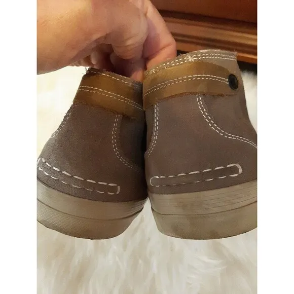 Kenneth Cole Reaction Off the Books Suede 9.5M Men's Sneakers Tan