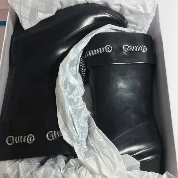 Khombu Lacey Black Rubber Wedge Heel Rain Boots Size 9 NIB