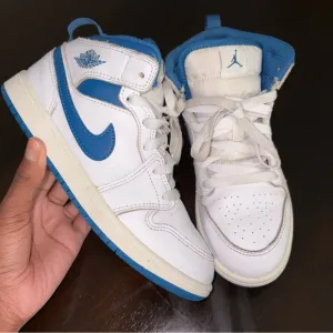 Kids Air Jordan 1
