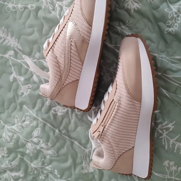 Kids Beige Sneakers