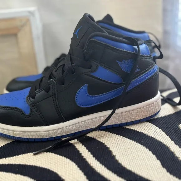 Kids Black and Blue Sneakers 1Y