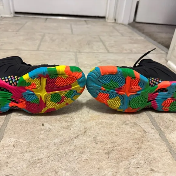 Kids Black Fruity Pebble Foamposite