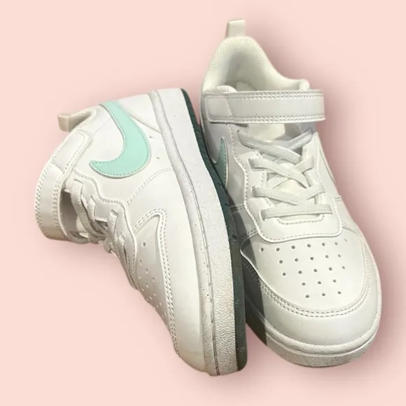 Kids Nike Borough Sneakers