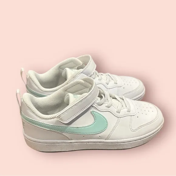 Kids Nike Borough Sneakers