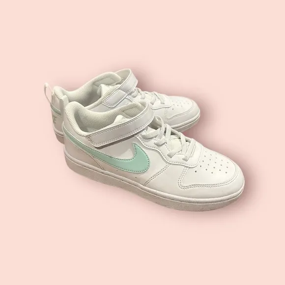 Kids Nike Borough Sneakers