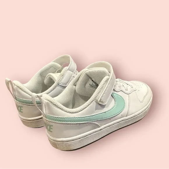 Kids Nike Borough Sneakers