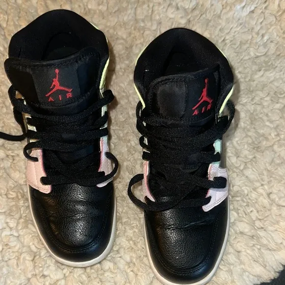 Kids Size 6Y Jordan Black and Pink Sneakers.
