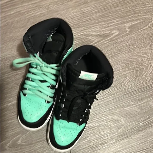 Kids' Stylish Sneakers - Mint and Black