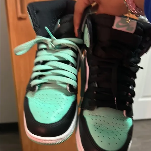Kids' Stylish Sneakers - Mint and Black