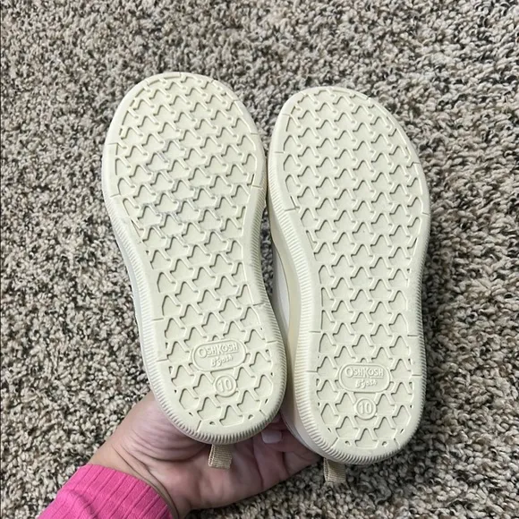 Kids White and Gold Star Sneakers - NWOT