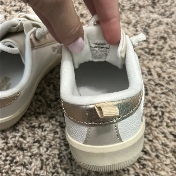 Kids White and Gold Star Sneakers - NWOT