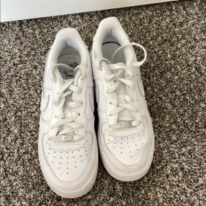 Kids White Nike Airforce 1