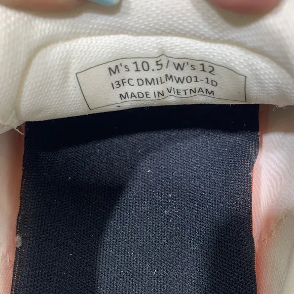 KIZIK MILAN Gray and White Sneakers for Everyday Comfort M 10.5 W12