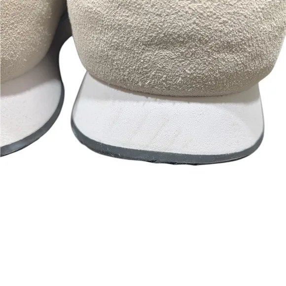 KIZIK MILAN Gray and White Sneakers for Everyday Comfort M 10.5 W12