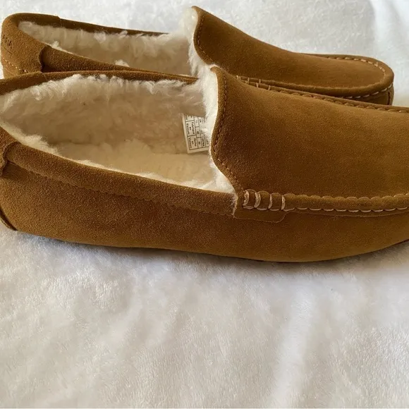 Koolaburra By Ugg Brown Moccasin Style Slip-On Loafers with Plush Lining Size 12