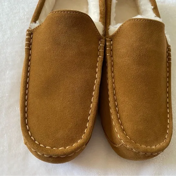 Koolaburra By Ugg Brown Moccasin Style Slip-On Loafers with Plush Lining Size 12