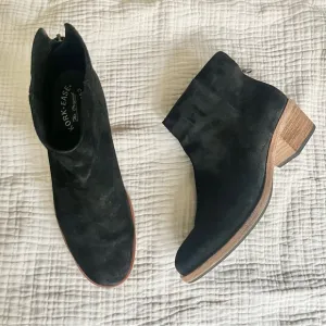 KORK-EASE | Kecia Black Suede Ankle Boots Stacked Block Heel Booties