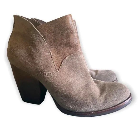 Kork Ease Maggie Ankle Boots Size 9.5 Suede Bootie Back Zip Stacked Block Heel