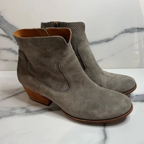 Kork-Ease | Wms Gray Perforated Suede Stacked Heel Sherrill Boots Sz 8.5