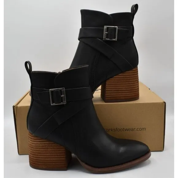 Korks Womens Size 8.5 Shyla Stacked Block Heel Black PU Zip Buckle Booties Boots