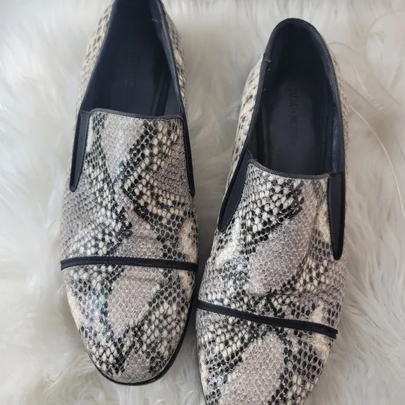 LA VICTOIRE LYNN SNAKESKIN LOAFERS GENUINE LEATHER TAUPE ROUND TOE SZ 8